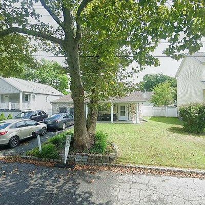 20 Seminole Ave, Lake Hiawatha, NJ 07034