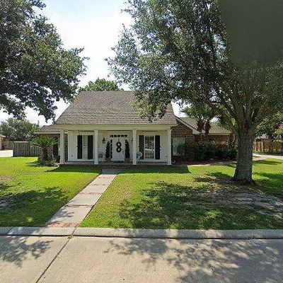 200 Longwood Dr, Thibodaux, LA 70301