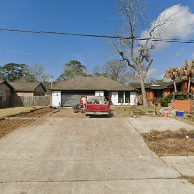 2011 Deats Rd, Dickinson, TX 77539