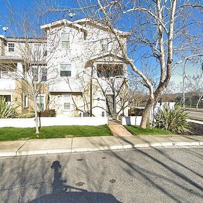 202 Triggs Ln, Morgan Hill, CA 95037