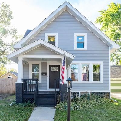 205 Harrison Ave, Waukesha, WI 53186