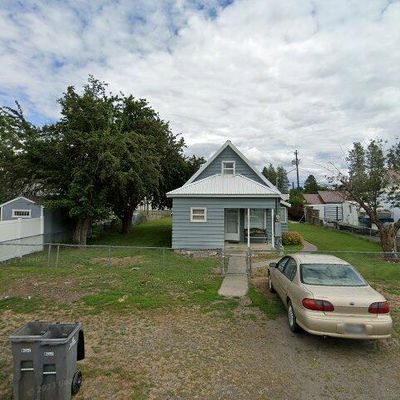 207 S Lefevre St, Medical Lake, WA 99022