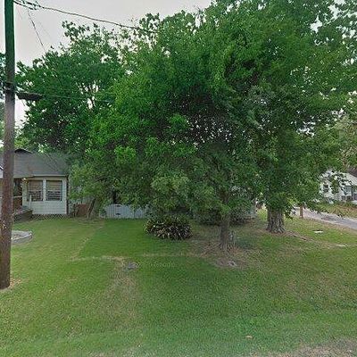 208 S 6 Th St, Highlands, TX 77562