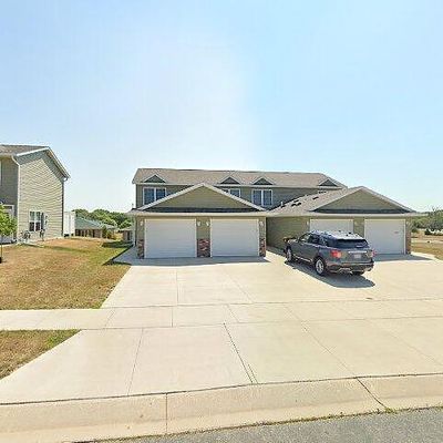 1818 Daniel Ln Ne, Stewartville, MN 55976