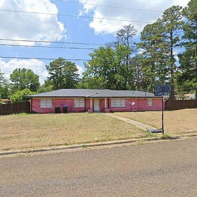 1821 Swan St, Longview, TX 75604