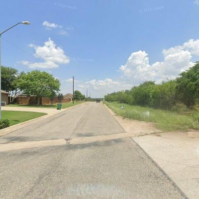 1833 N Isla St, Stephenville, TX 76401