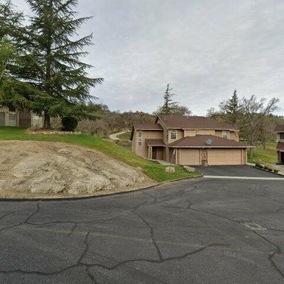 18530 Glenview Ct, Tehachapi, CA 93561