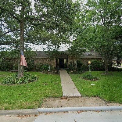 18602 Capetown Dr, Houston, TX 77058