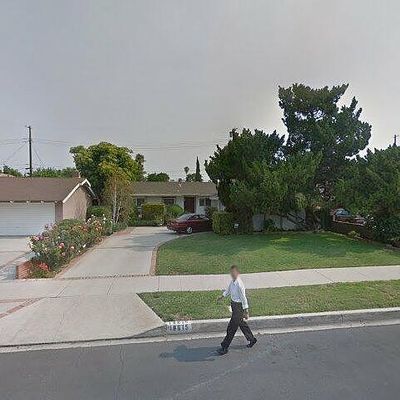 18615 Dearborn St, Northridge, CA 91324