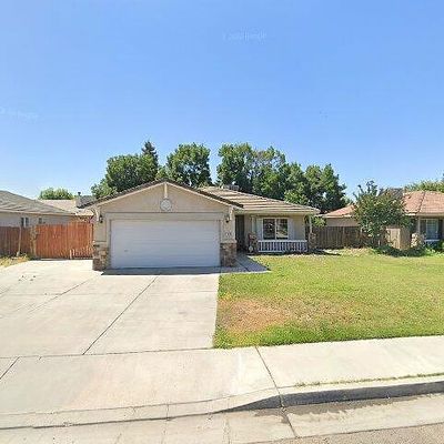 1865 La Vida Ave, Porterville, CA 93257