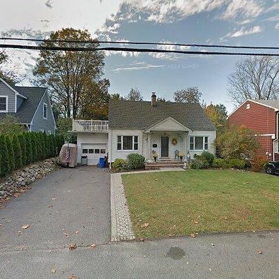 19 Rockaway Ave, Oakland, NJ 07436