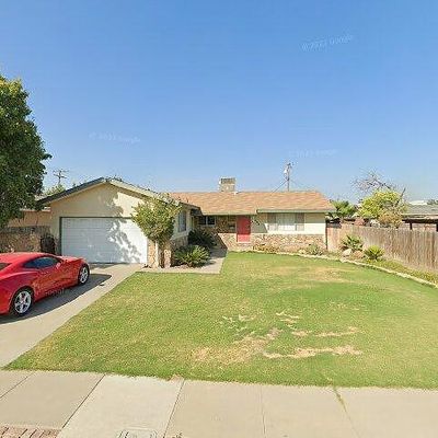 1904 N East St, Hanford, CA 93230