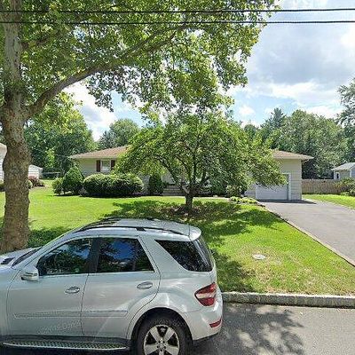 1924 Mary Ellen Ln, Scotch Plains, NJ 07076