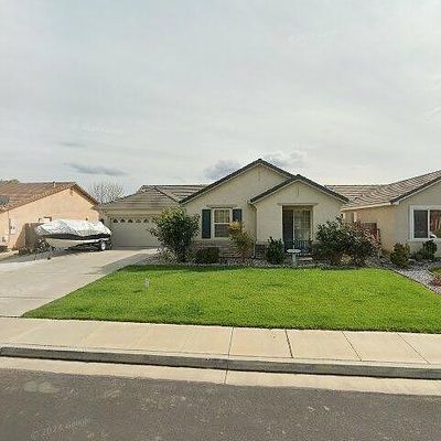 2201 Charlie Chambers Dr, Hanford, CA 93230