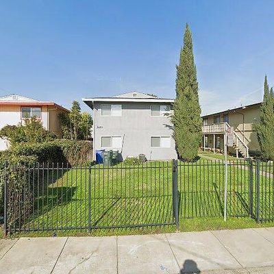 2205 15 Th Ave, Sacramento, CA 95822