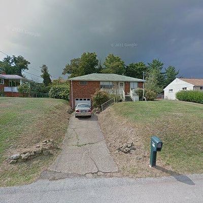 2206 Wilma Dr, Coraopolis, PA 15108