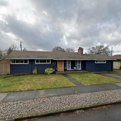 221 Ne 111 Th Ave, Portland, OR 97220