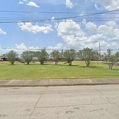 2210 Harrison St, Beaumont, TX 77701