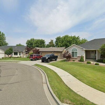 2211 S Arthur Loop, Kennewick, WA 99338