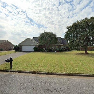 2212 Robbie Ave, Muscle Shoals, AL 35661