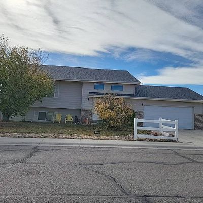 2217 Absaroka Trl, Bar Nunn, WY 82601