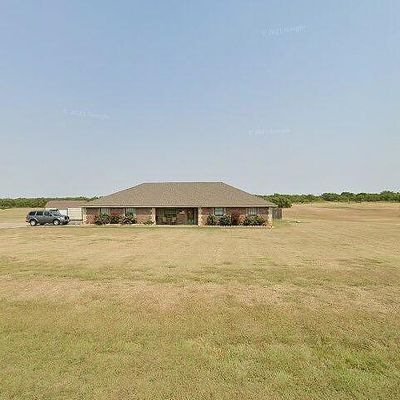 2238 Van Horn Rd, Iowa Park, TX 76367