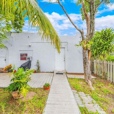 224 Sw 14th St, Dania Beach, FL 33004