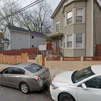 21 Cliff St, Paterson, NJ 07522