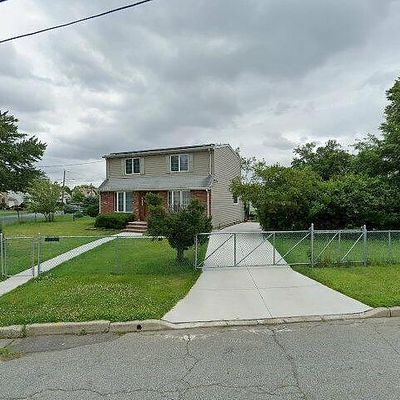 23 Jackson Pl, Moonachie, NJ 07074