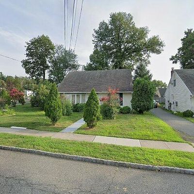 23 Sweetwood Dr, Cedar Grove, NJ 07009