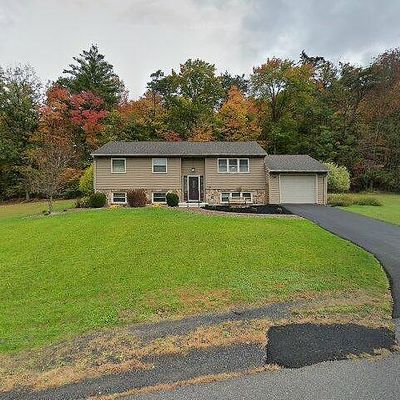 23 Woodland Dr, Lock Haven, PA 17745