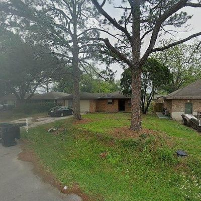 230 Meadowlink St, Houston, TX 77037