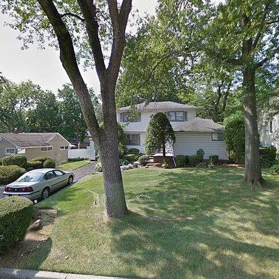 234 Vivien Ct, Paramus, NJ 07652