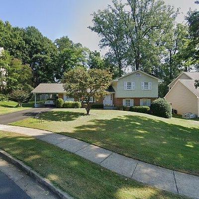 2347 Greenwich St, Falls Church, VA 22046