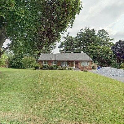 23509 Woodfield Rd, Gaithersburg, MD 20882