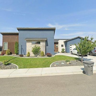 2360 S Young Ct, Kennewick, WA 99338