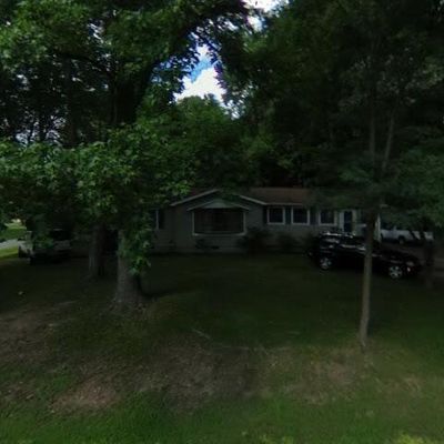 21 Circle Ln, Colonial Beach, VA 22443