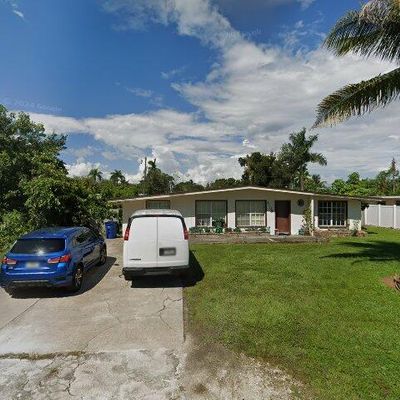 2103 Pineview Rd, Fort Myers, FL 33901