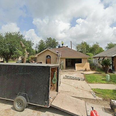 211 E Harris Ave, Raymondville, TX 78580