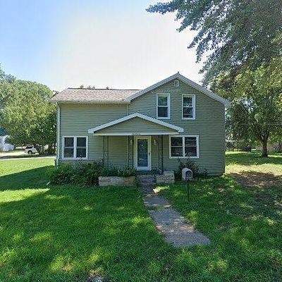 211 Locust Ave, Oconto, WI 54153