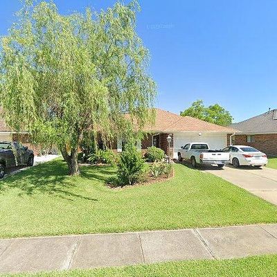 214 Mango St, Lake Jackson, TX 77566