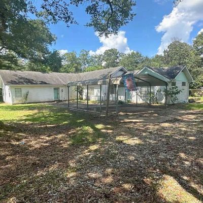 214 Pike St W, Osyka, MS 39657