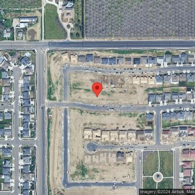 2146 W Escher Dr, Hanford, CA 93230