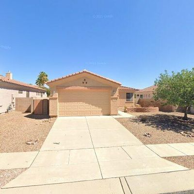 217 E Placita Del Petalo, Green Valley, AZ 85614