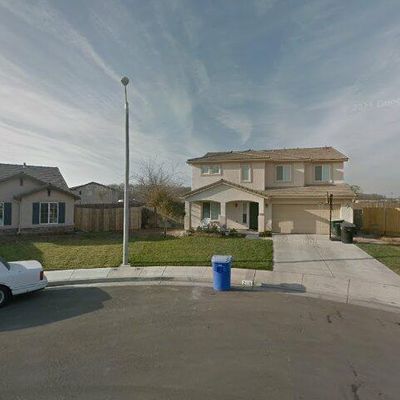 2179 N Bordeaux Cir, Hanford, CA 93230