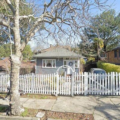 26 Scenic Rd, Fairfax, CA 94930