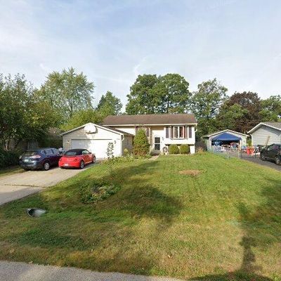 266 Ironwood Dr, Lindenhurst, IL 60046