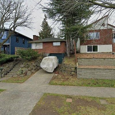 2704 49 Th Ave Sw, Seattle, WA 98116