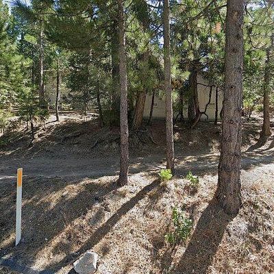 27121 Peninsula Dr, Lake Arrowhead, CA 92352