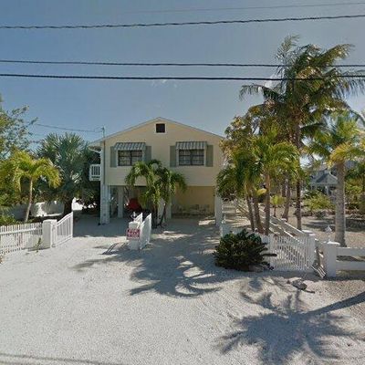 27384 Barbuda Ln, Summerland Key, FL 33042